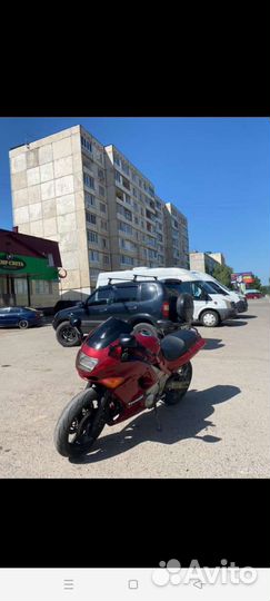 Kawasaki zzr-400.2