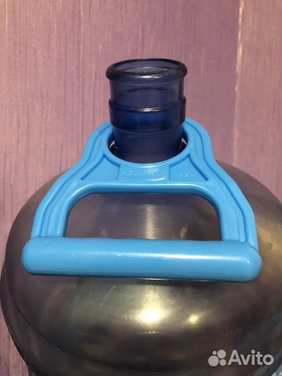 Бутыль с ручкой