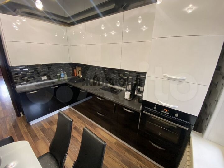 4-к. квартира, 73,7 м², 2/5 эт.