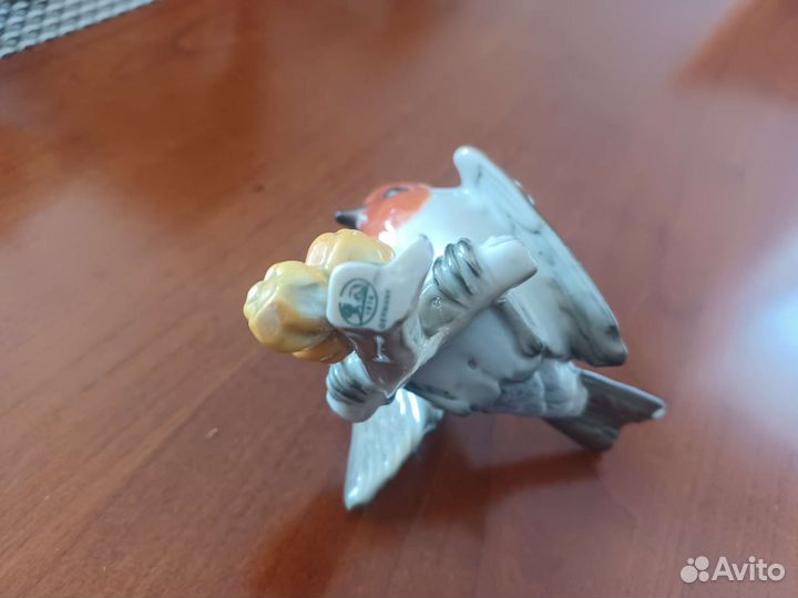 Фарфоровая фигура 