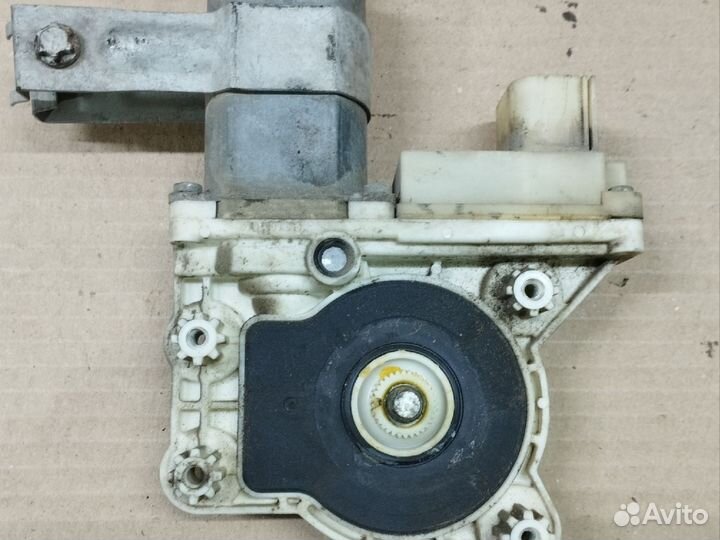 Мотор стеклоподъёмника задний левый bмw 7 Е65 бмв