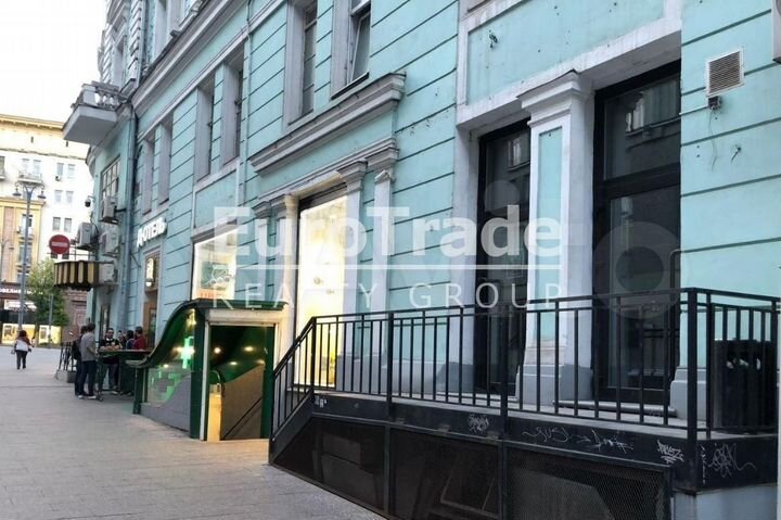 Продам торговое помещение, 320 м²