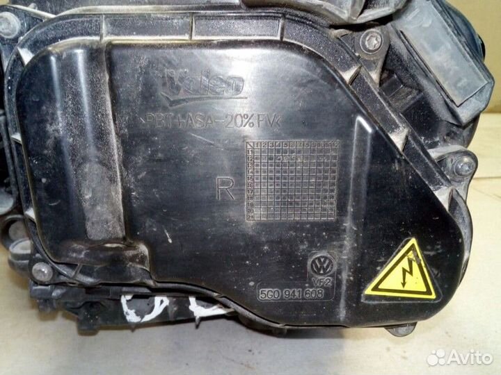 Фара правая Volkswagen Golf