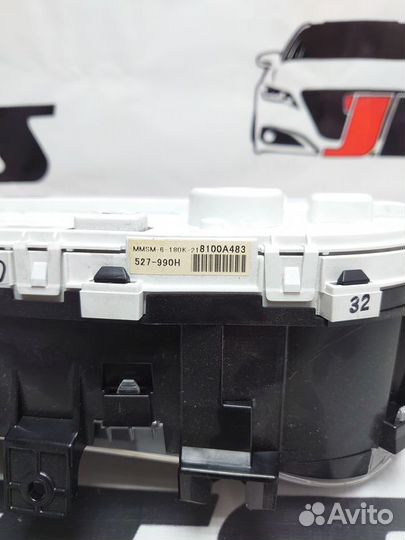 Панель приборов Mitsubishi Outlander