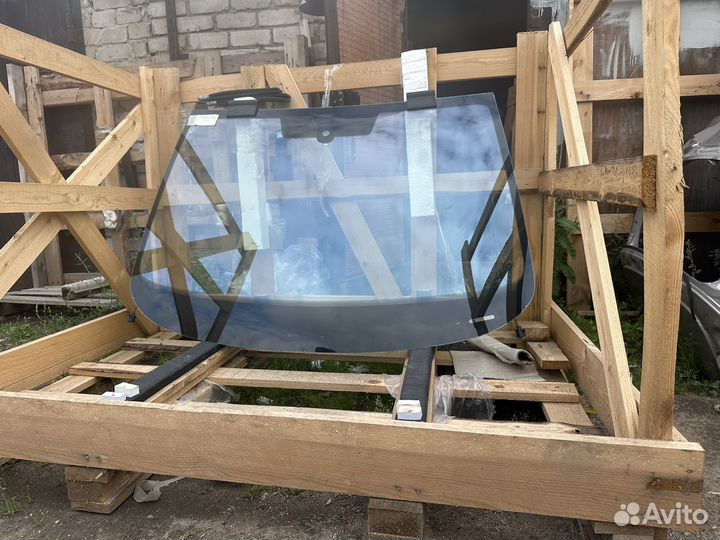 Лобовое стекло