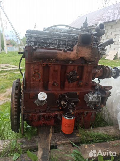 Двигатель д240