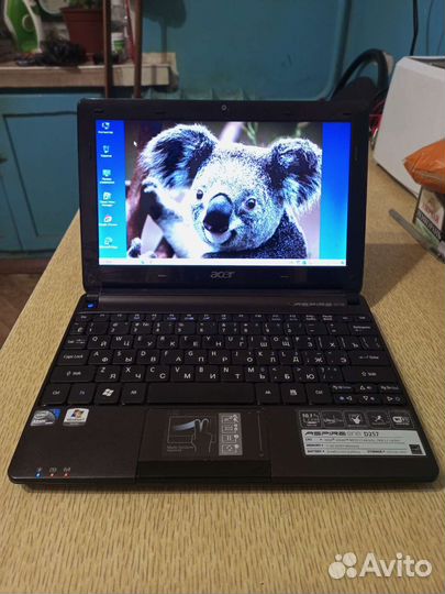 Нетбук Acer aspire one