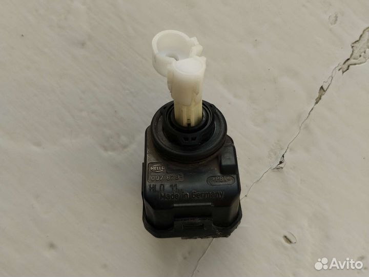 Корректор фар Volkswagen Pointer 8L0941295B