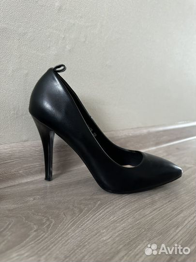 Туфли лодочки черные 38