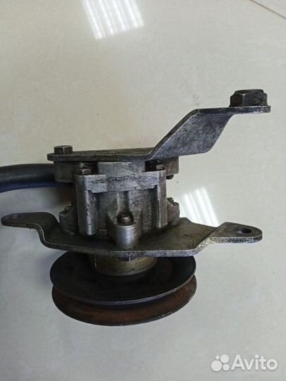 Насос гура Nissan Primera P11 хетчбек CD20T 1997