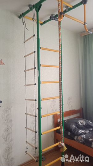 Спортивная шведская стенка