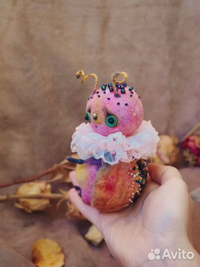 Игрушка ручной работы «светлячок»