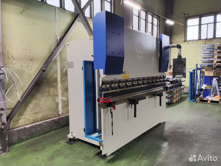 Гидравлический листогибочный пресс