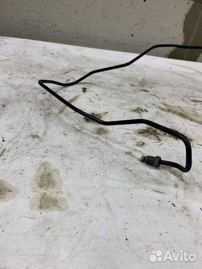 Трубка тормозная передняя правая Volkswagen Polo