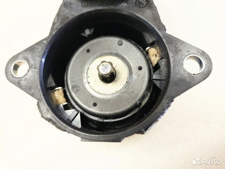 Моторчик суппорта Audi A8 D3 задний првавый Япония