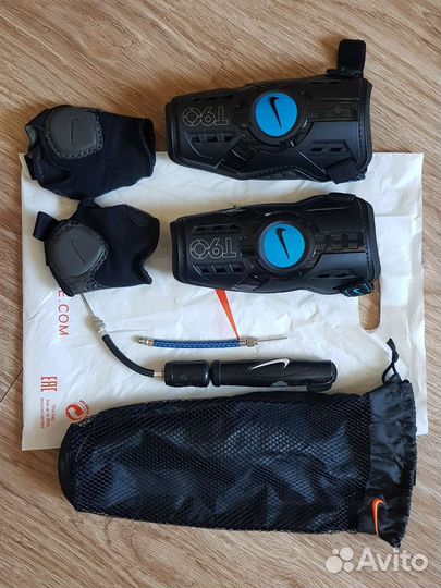 Щитки футбольные Nike T90 + насос