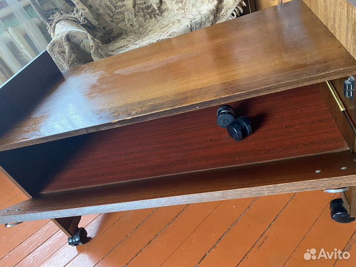 Тумба под телевизор