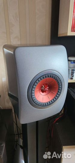 KEF LS50 Wireless. Titanium Grey
