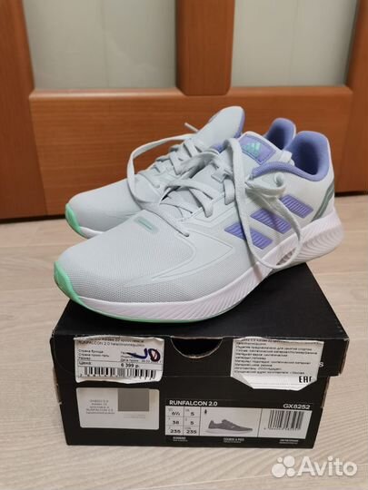 Продам кроссовки