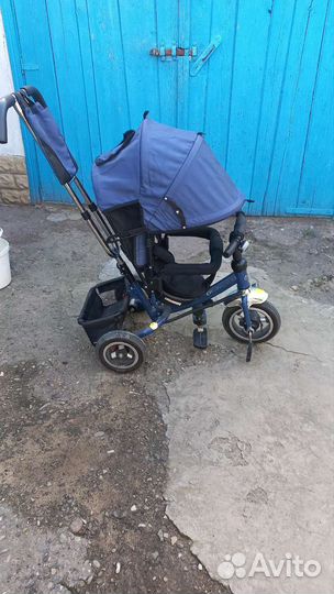 Велосипед детский трех колесный с ручкой