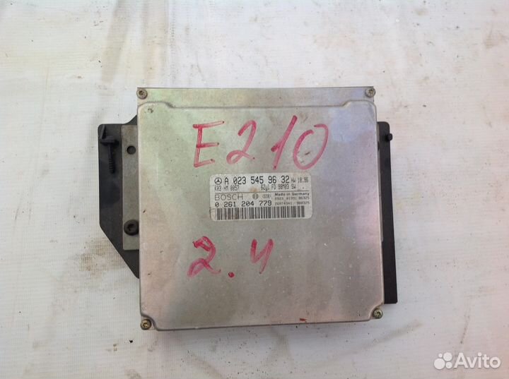 Блок управления двиг на мерседес Е210 e210 w210