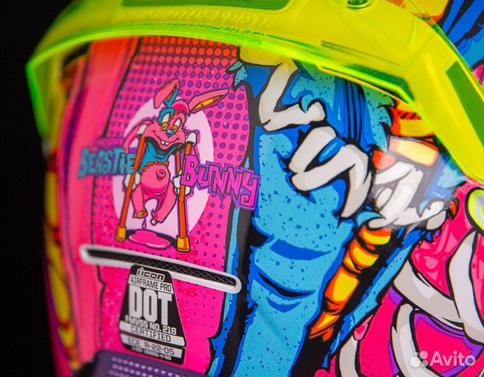 Icon Airframe Pro Beastie Bunny мотошлем розовый