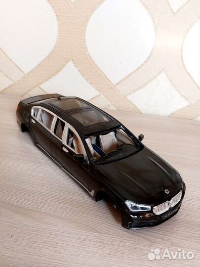 Модель автомобиля BMW 780li