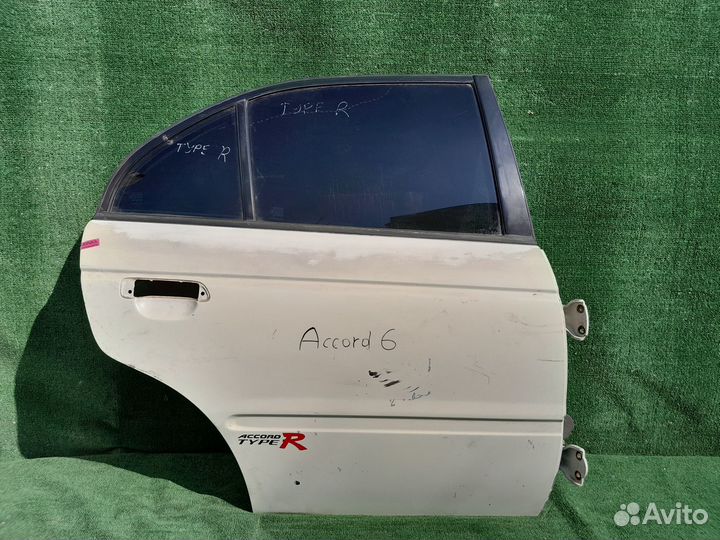 Дверь задняя правая honda accord 6