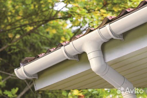 Желоб водосточный