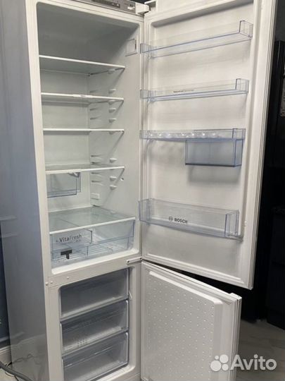 Холодильник Bosch NatureCool Serie 4