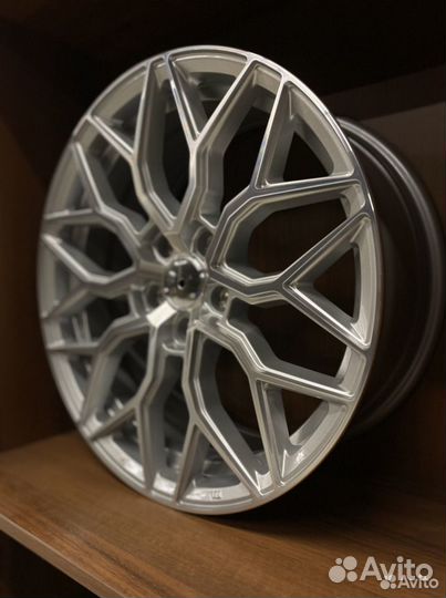 Диски R18 5x114,3