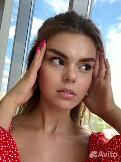 Брови, окрашивание оформление ламинирование бровей