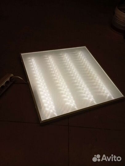 Светильник потолочный светодиодный