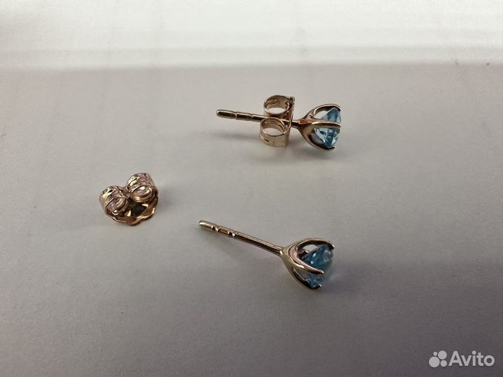Золотые серьги гвоздики