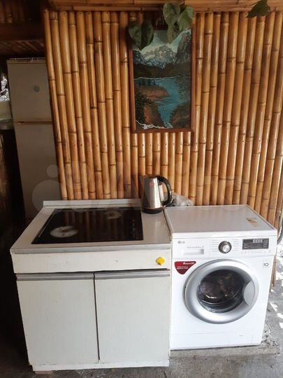 Комната 18 м² в 8-к., 1/2 эт.