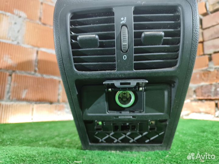 Подлокотник Volkswagen Passat B6