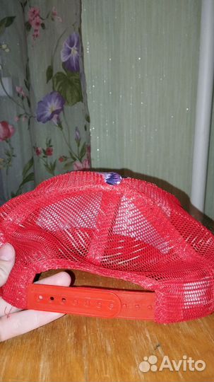 Бейсболка с прямым козырьком