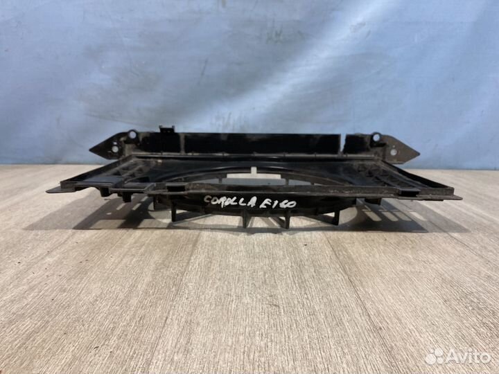 Диффузор радиатора Toyota Corolla 150