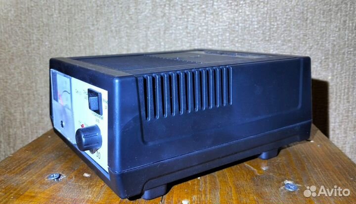 Зарядное устройство Вымпел -30