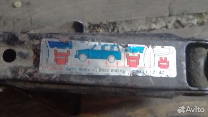 Домкрат toyota,nissan