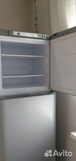 Продам холодильник бирюса 319