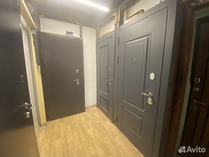 Дверь входная в квартиру