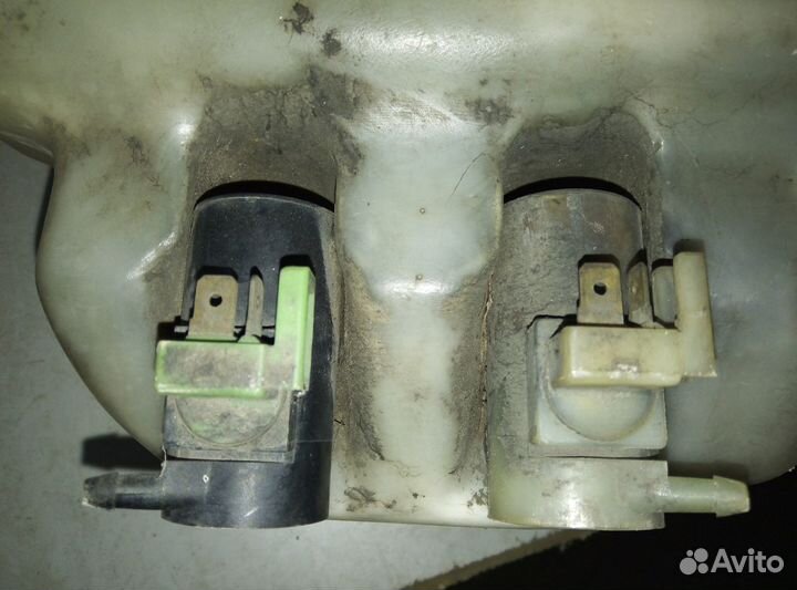 Бачок омывателя Suzuki Escudo TA01W