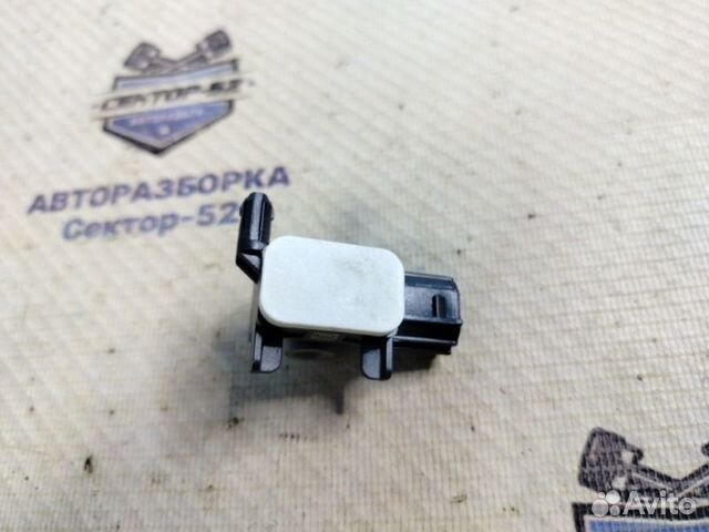 Датчик airbag боковой Nissan Juke F15