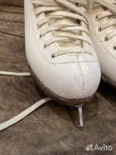 Фигурные коньки wifa 30