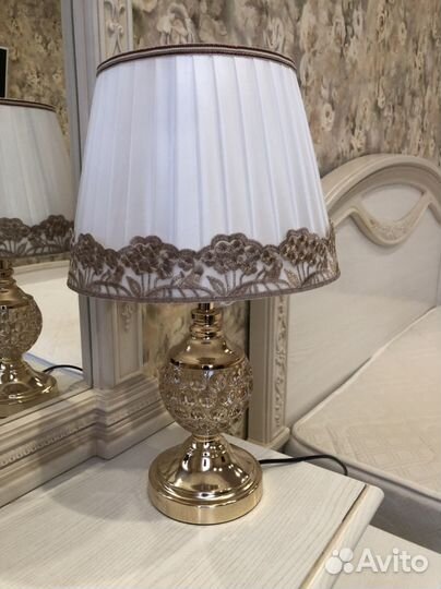 Лампа настольная