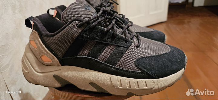 Кроссовки adidas