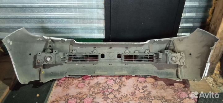 Бампер на toyota land cruiser 200