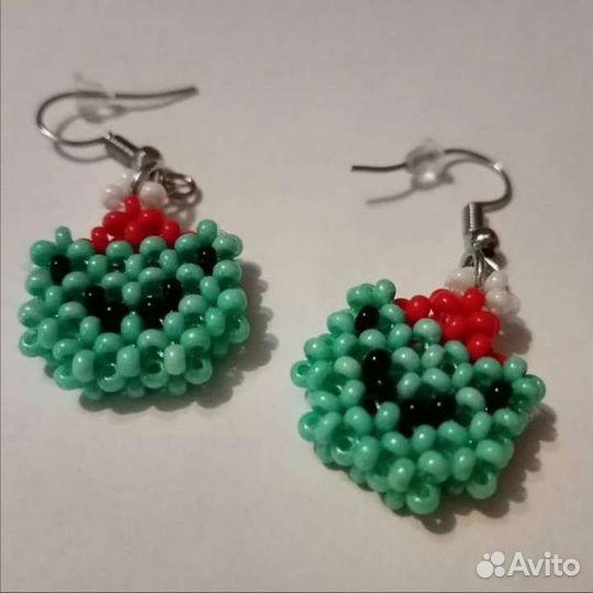 Украшения из бисера