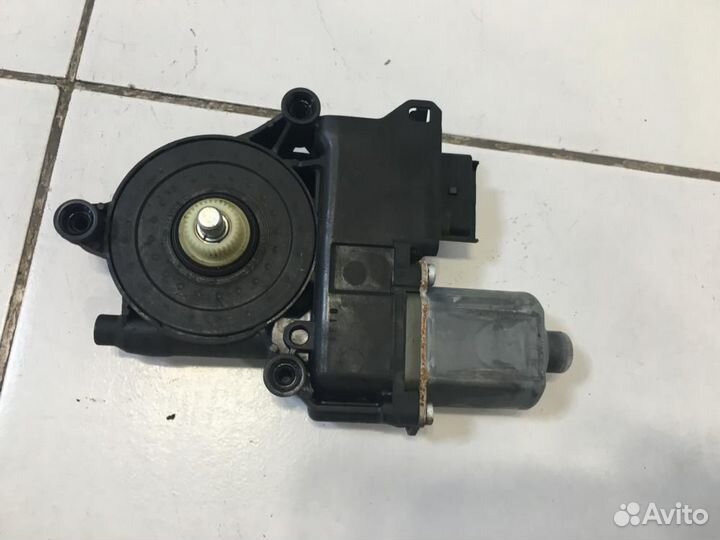 Моторчик стеклоподъемника Peugeot 308 4E 2007-2015